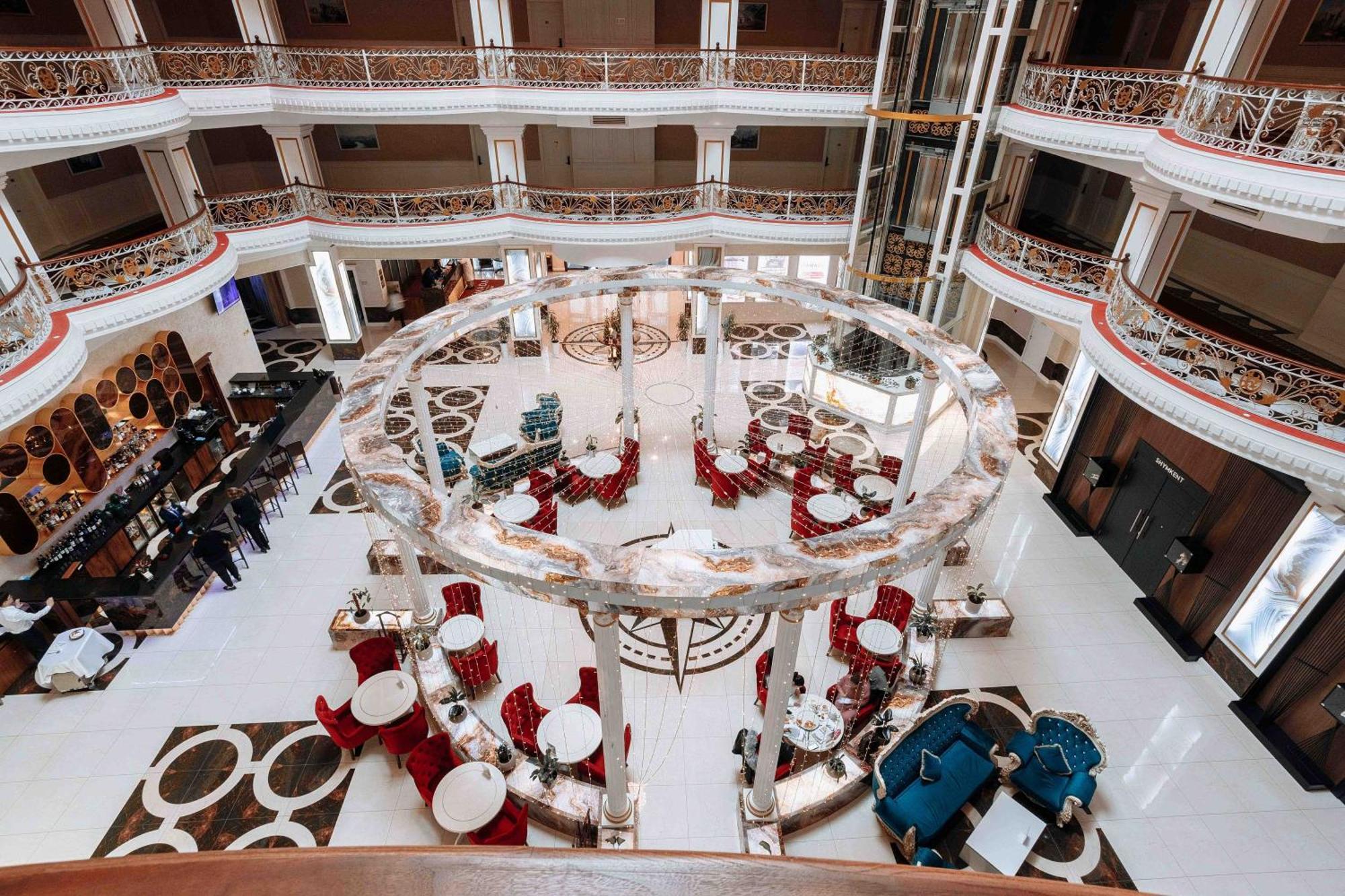 Ramada By Wyndham Shymkent Hotel Eksteriør billede