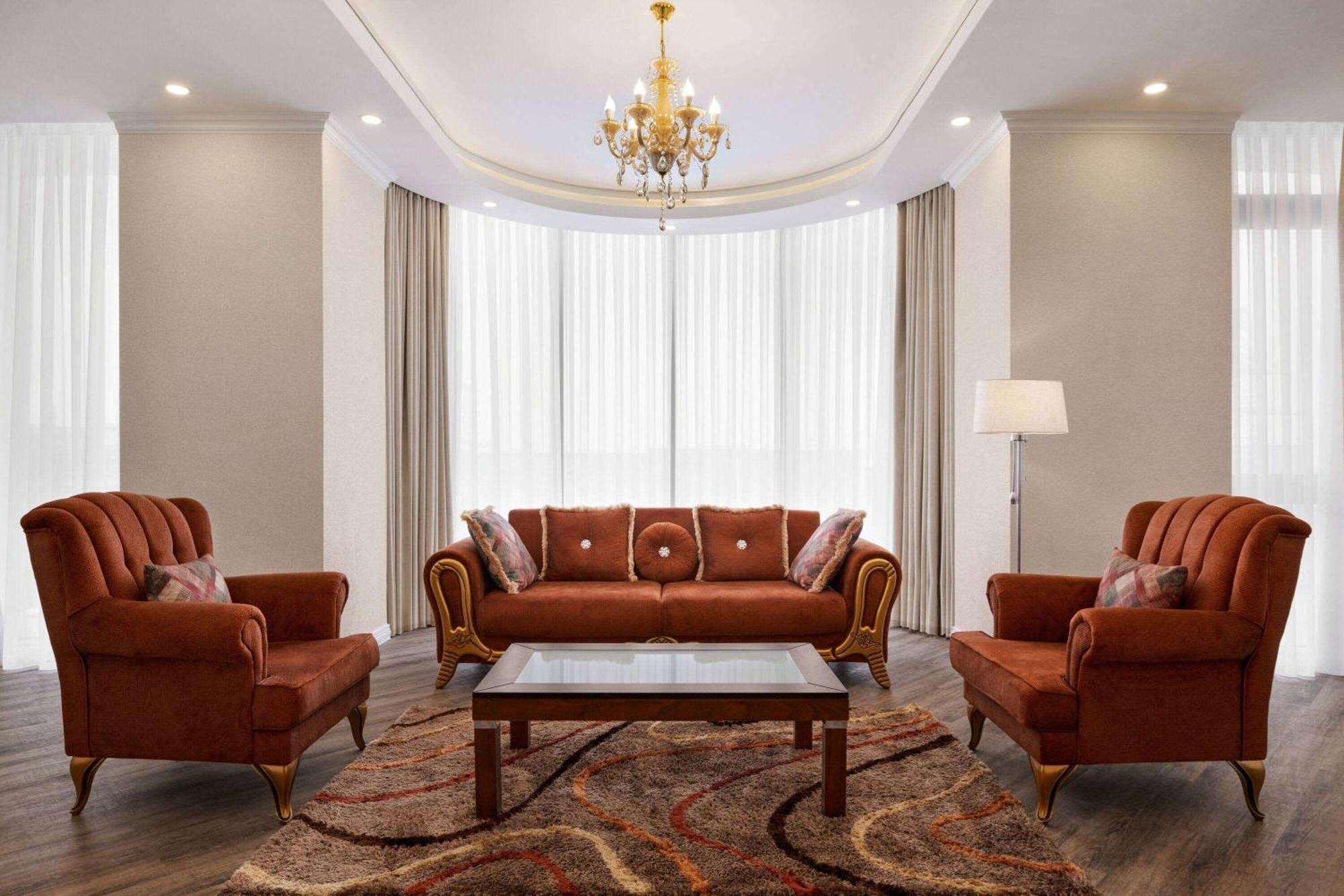 Ramada By Wyndham Shymkent Hotel Eksteriør billede